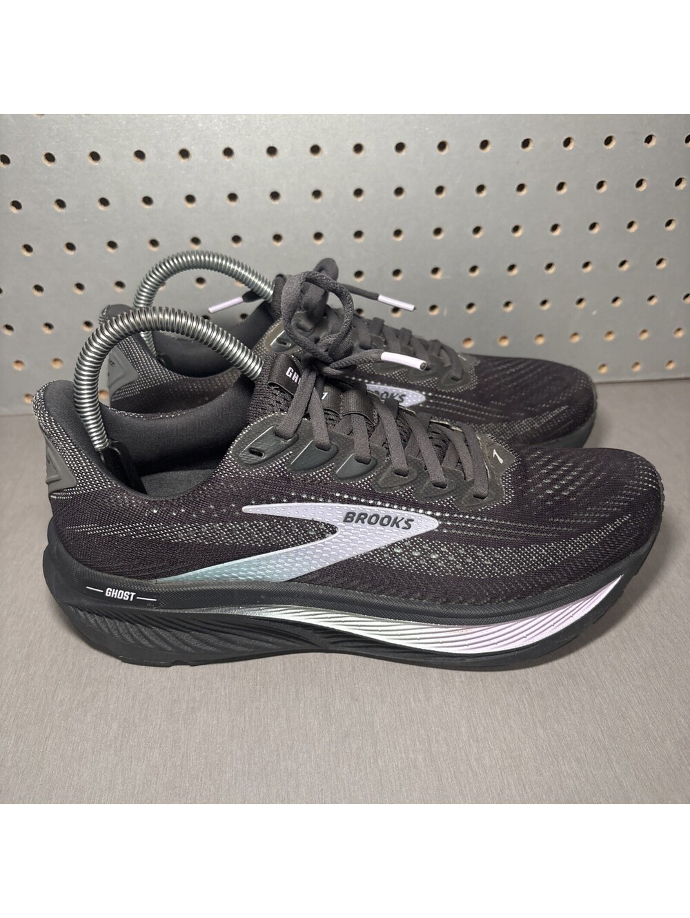 Brooks Ghost 17 Shoes Womens Sz 8.5 B Gray Clearwater Black Purple Sneakers